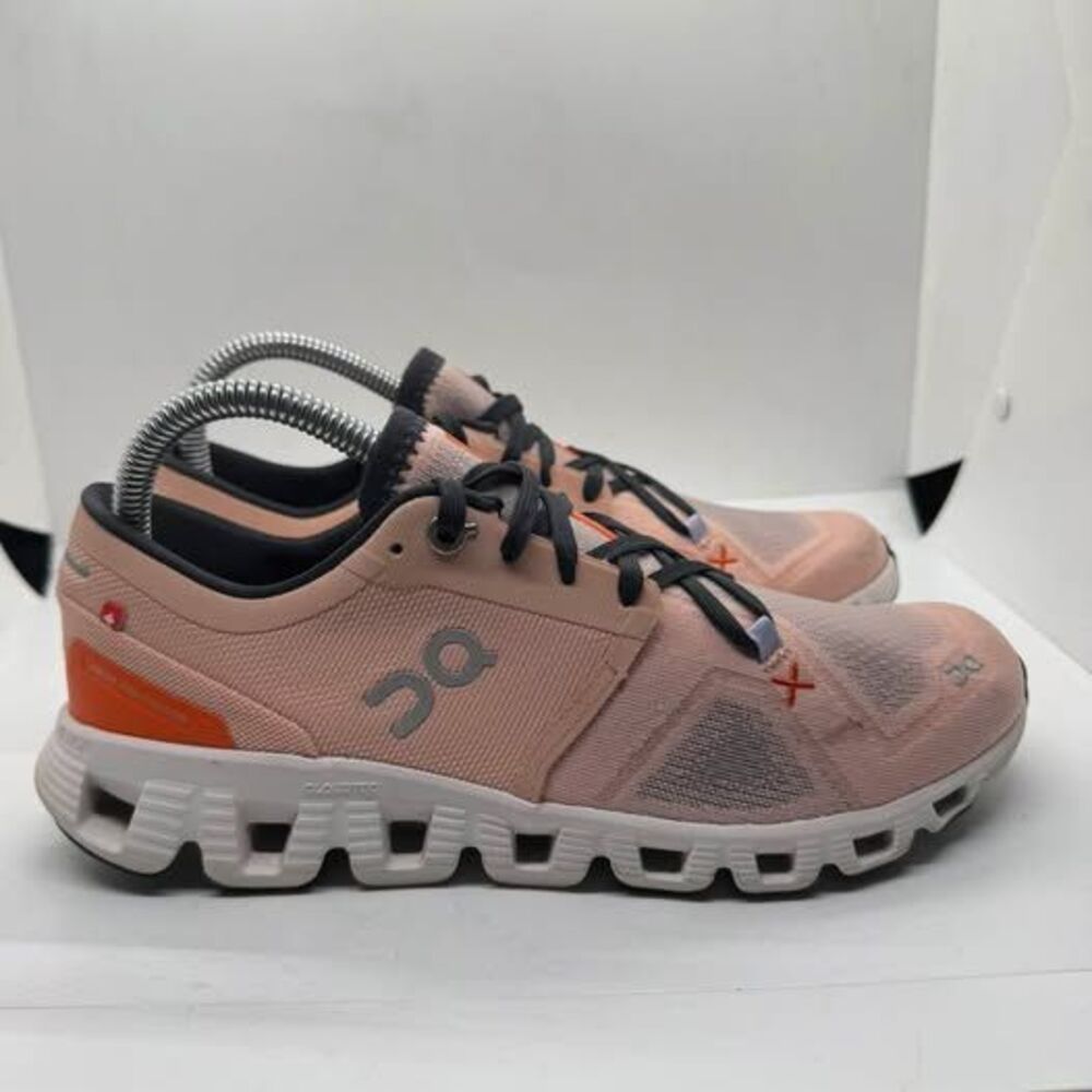 On Cloud X Womens Size 7.5 Pink shoes sneakers